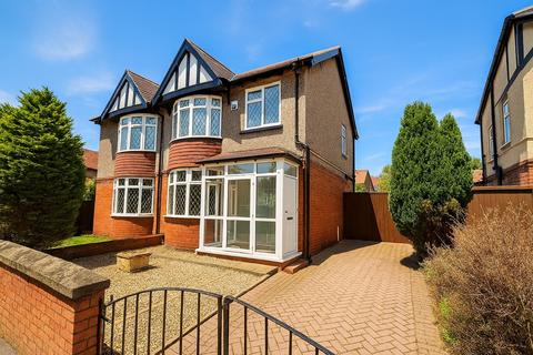 3 bedroom semi-detached house for sale, Grantham Avenue, Park Road