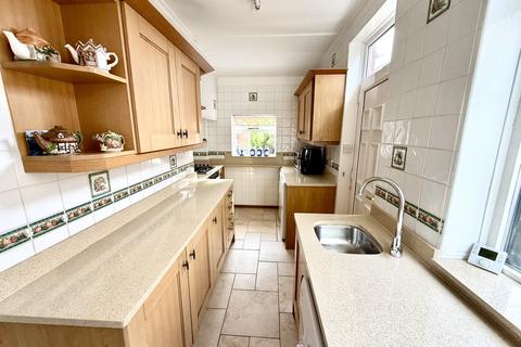 3 bedroom semi-detached house for sale, Grantham Avenue, Park Road