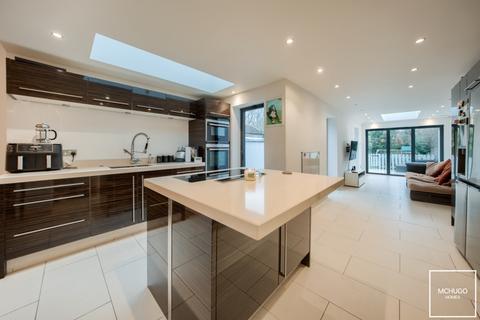 4 bedroom end of terrace house for sale, Lonsdale Road, Harborne B17