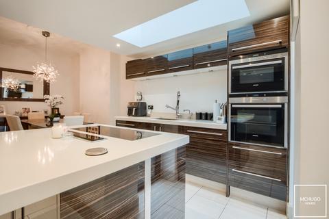 4 bedroom end of terrace house for sale, Lonsdale Road, Harborne B17