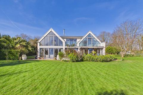 4 bedroom detached house for sale, La Rue Des Friquettes, St Saviour