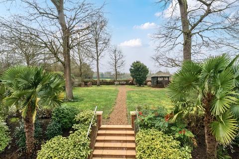 undefined, Pelling Hill Old Windsor SL4