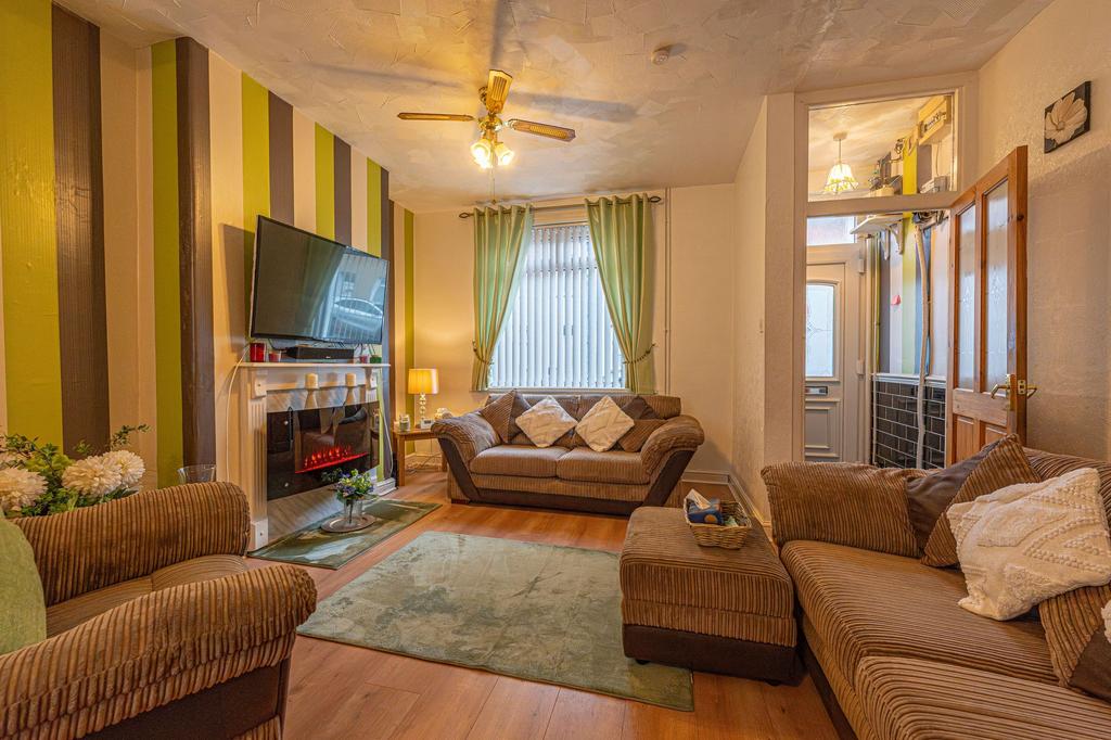 Living/dining room