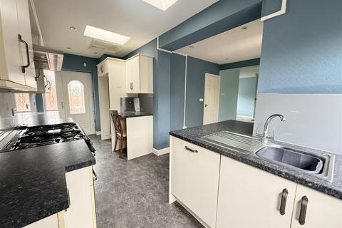 2 bedroom semi-detached house for sale, School Road, Brierley Hill