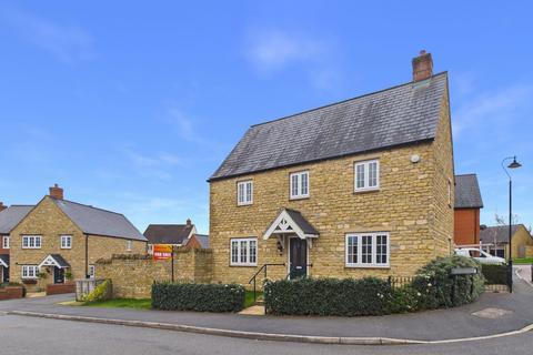 undefined, Roberts Road, Silverstone, NN12