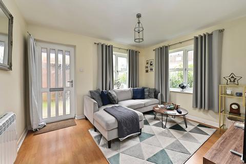1 bedroom flat for sale, Englefield Close, Surrey TW20