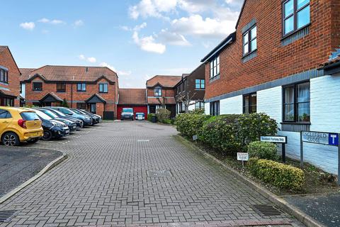 1 bedroom flat for sale, Englefield Close, Surrey TW20