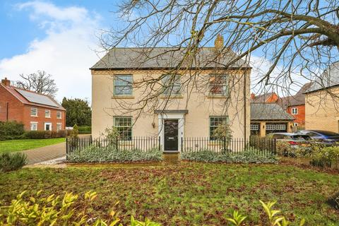 5 bedroom detached house for sale, Central Avenue, Brampton, HUNTINGDON