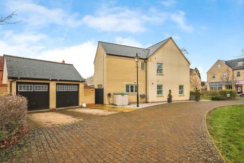 5 bedroom detached house for sale, Central Avenue, Brampton, HUNTINGDON