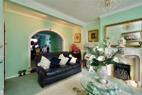 5 bedroom end of terrace house for sale, Westrow Drive, Barking, IG11
