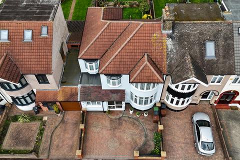 5 bedroom end of terrace house for sale, Westrow Drive, Barking, IG11