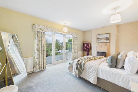 undefined, Old Hatch Manor, Ruislip HA4