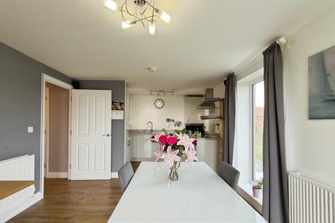 2 bedroom flat for sale, Flat 4, 18 Abrahams Close, Knowle, Bristol, BS4 1FQ