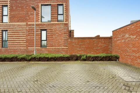 2 bedroom flat for sale, Flat 4, 18 Abrahams Close, Knowle, Bristol, BS4 1FQ