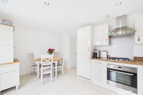 3 bedroom semi-detached house for sale, Mirabelle Close, Aylesbury