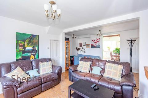 2 bedroom semi-detached house for sale, Woodgreen Road, Waltham Abbey EN9