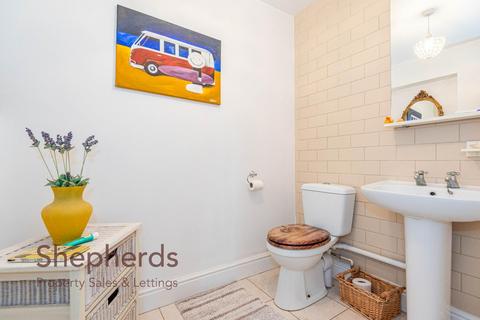 2 bedroom semi-detached house for sale, Woodgreen Road, Waltham Abbey EN9
