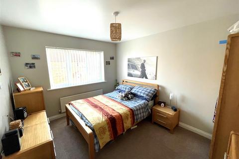 3 bedroom semi-detached house for sale, Bayfield, West Allotment, Newcastle Upon Tyne
