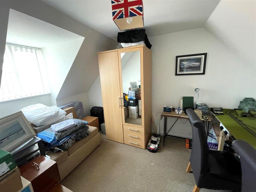 Bed 3.jpg