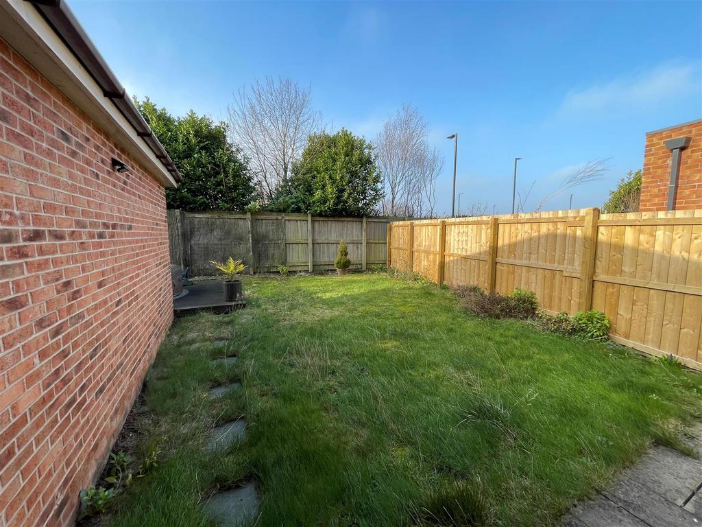 Garden 2.jpg