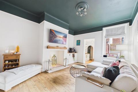 2 bedroom apartment for sale, Bamborough Terrace, North Shields