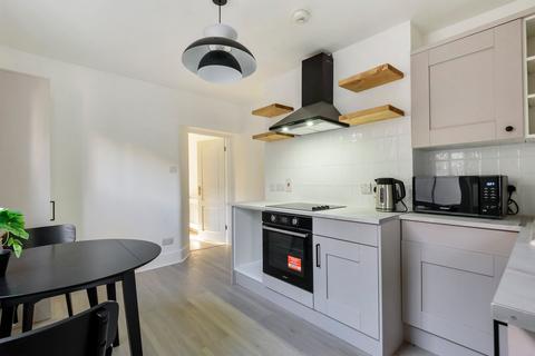 1 bedroom flat for sale, Amelia Street, London, SE17