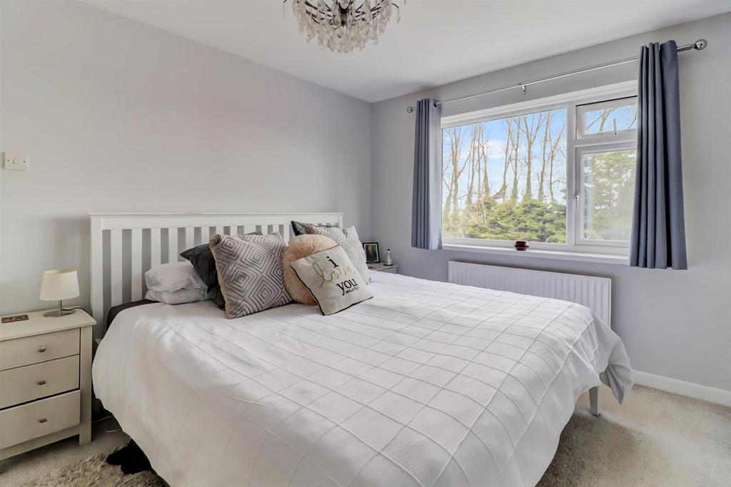 Bedroom 1.jpg