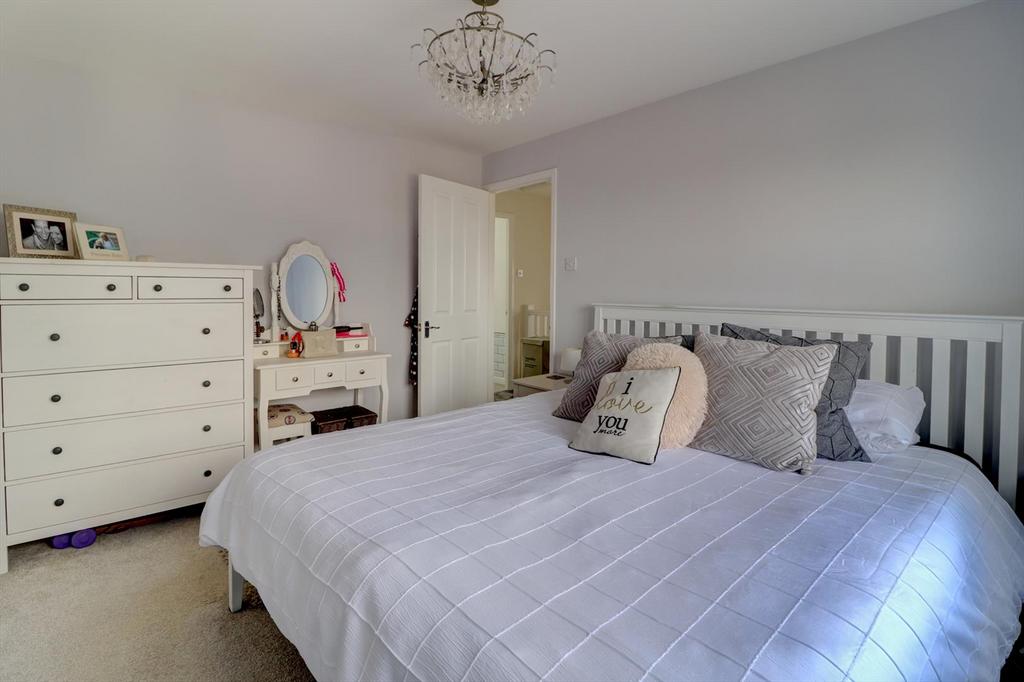Bedroom 1 ii.jpg
