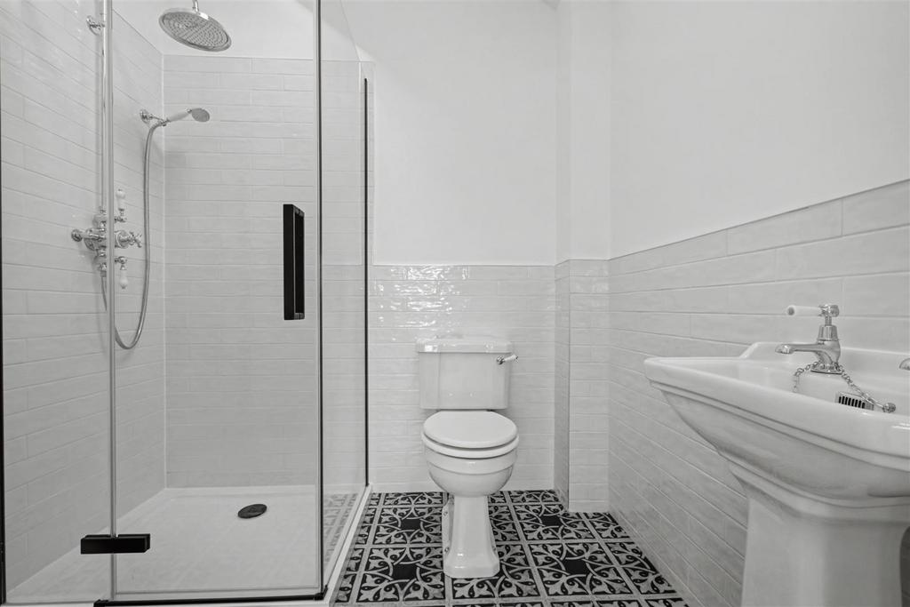 Ensuite.jpeg