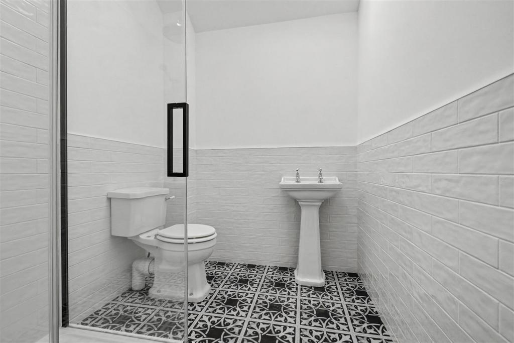 Shower Room 1.jpeg