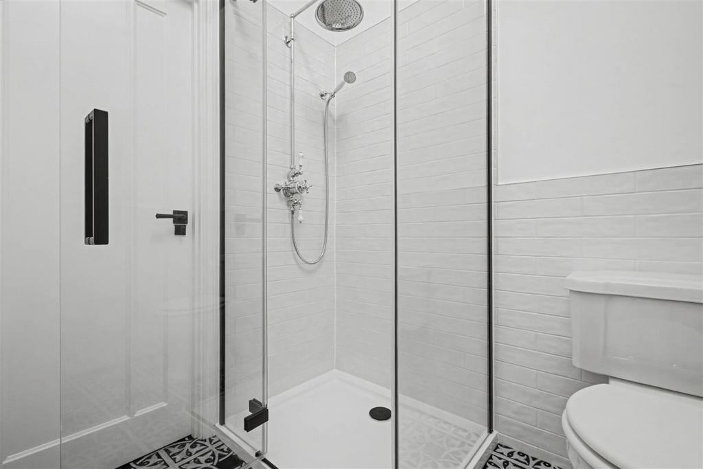 Shower Room 2.jpeg