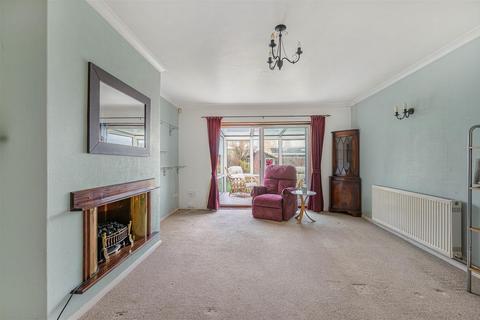 2 bedroom semi-detached bungalow for sale, Seaview Avenue, Peacehaven