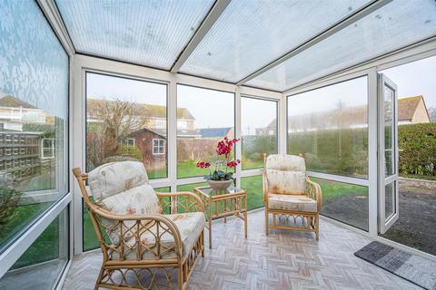 2 bedroom semi-detached bungalow for sale, Seaview Avenue, Peacehaven