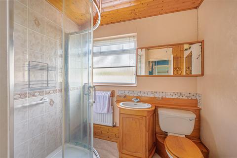 2 bedroom semi-detached bungalow for sale, Seaview Avenue, Peacehaven