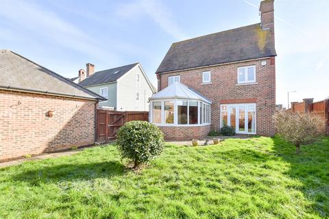 undefined, The Lakes, Larkfield, Kent