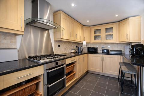 3 bedroom terraced house for sale, Culpepper Road, Rainham
