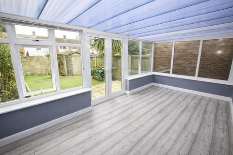 3 bedroom terraced house for sale, Culpepper Road, Rainham