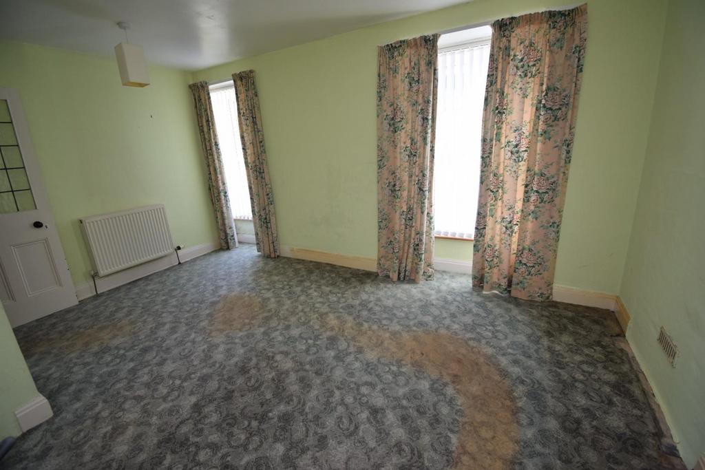 Bedroom 1.JPG