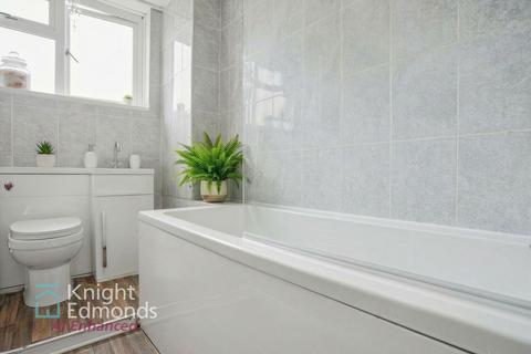 2 bedroom flat for sale, Farleigh Lane, Maidstone, ME16
