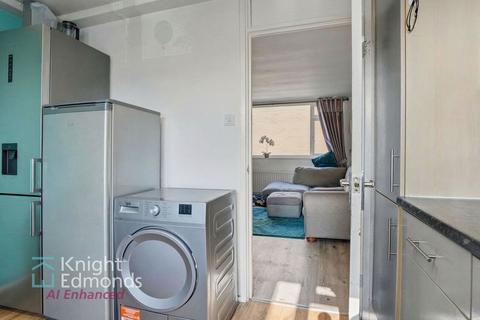 2 bedroom flat for sale, Farleigh Lane, Maidstone, ME16