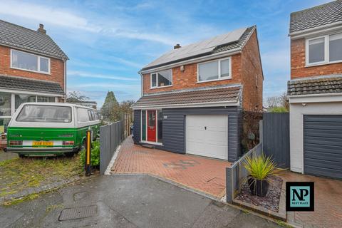 4 bedroom detached house for sale, Torc Avenue, Tamworth, B77