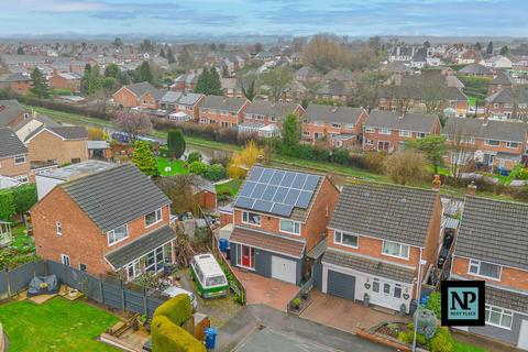 4 bedroom detached house for sale, Torc Avenue, Tamworth, B77