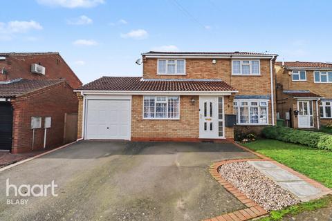 4 bedroom detached house for sale, Eagle Close, Leicester