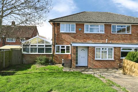 undefined, Fairfax, Bracknell, RG42