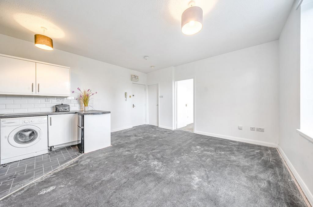 1365350-5-68e7e7b...