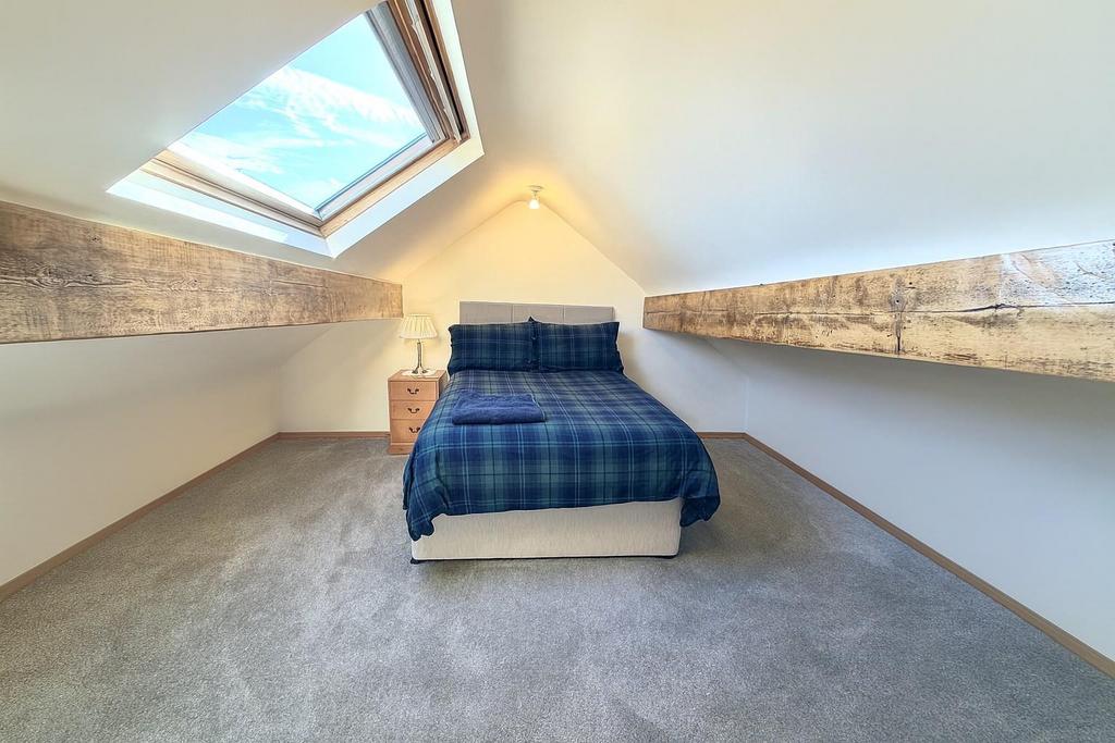 Attic bedroom .jpeg