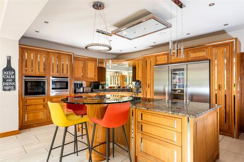 4 bedroom detached house for sale, Chase Park Road, Yardley Hastings, Northampton, Northamptonshire, NN7