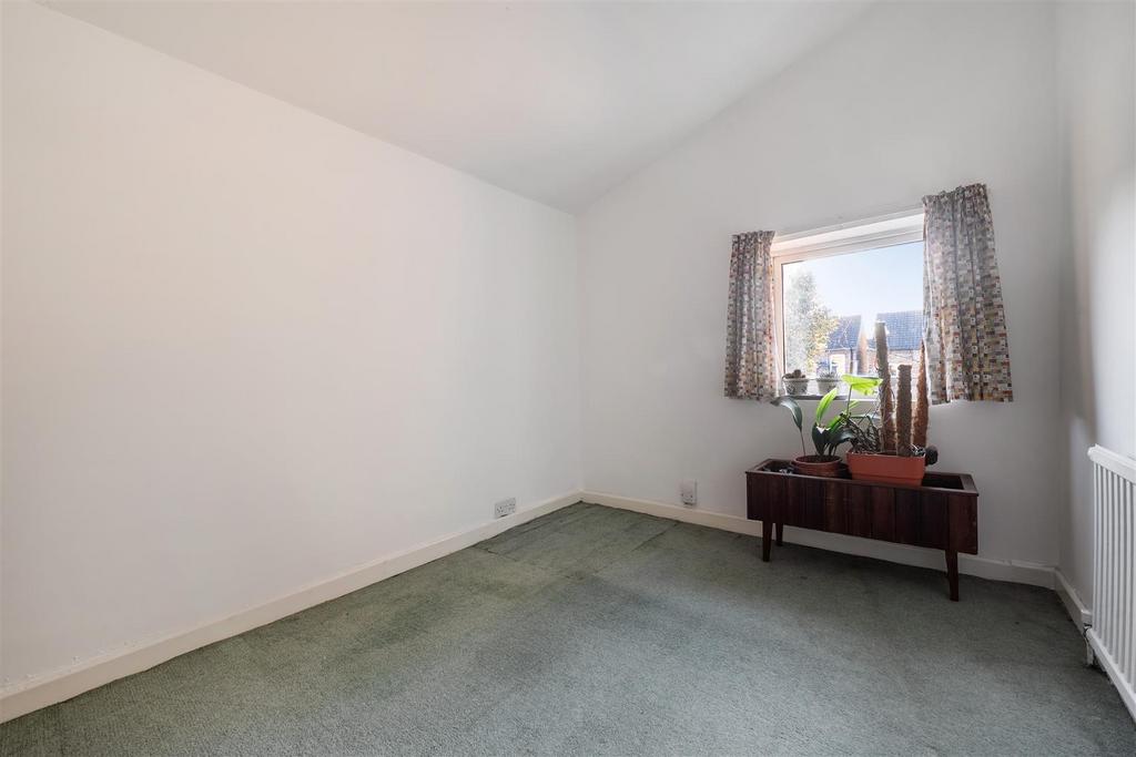 Bedroom 3 h.jpg