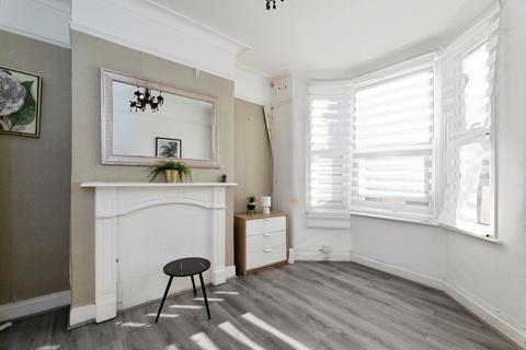 undefined, Lonsdale Avenue, East Ham, London, E6