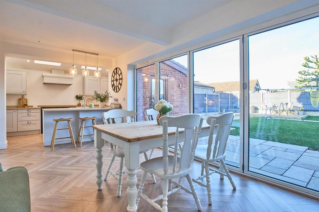 Open Plan Living/Dining/Kitchen